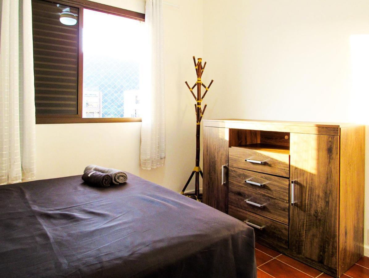 Apartamento Apto A 200 M Da Pitangueiras-guaruja Sp *