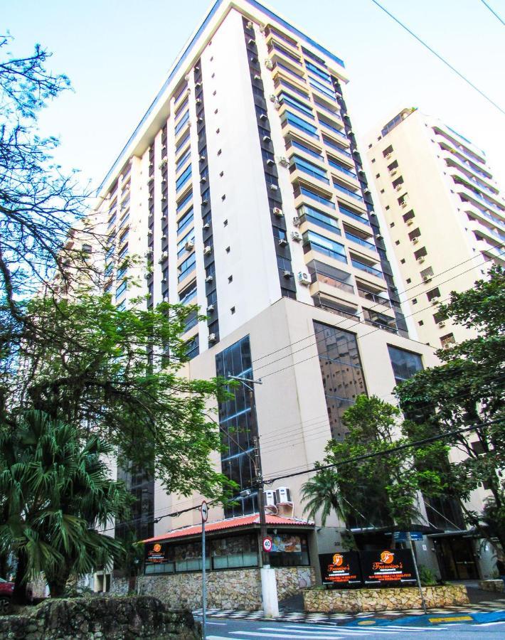 Apto A 200 M Da Pitangueiras-guaruja Sp